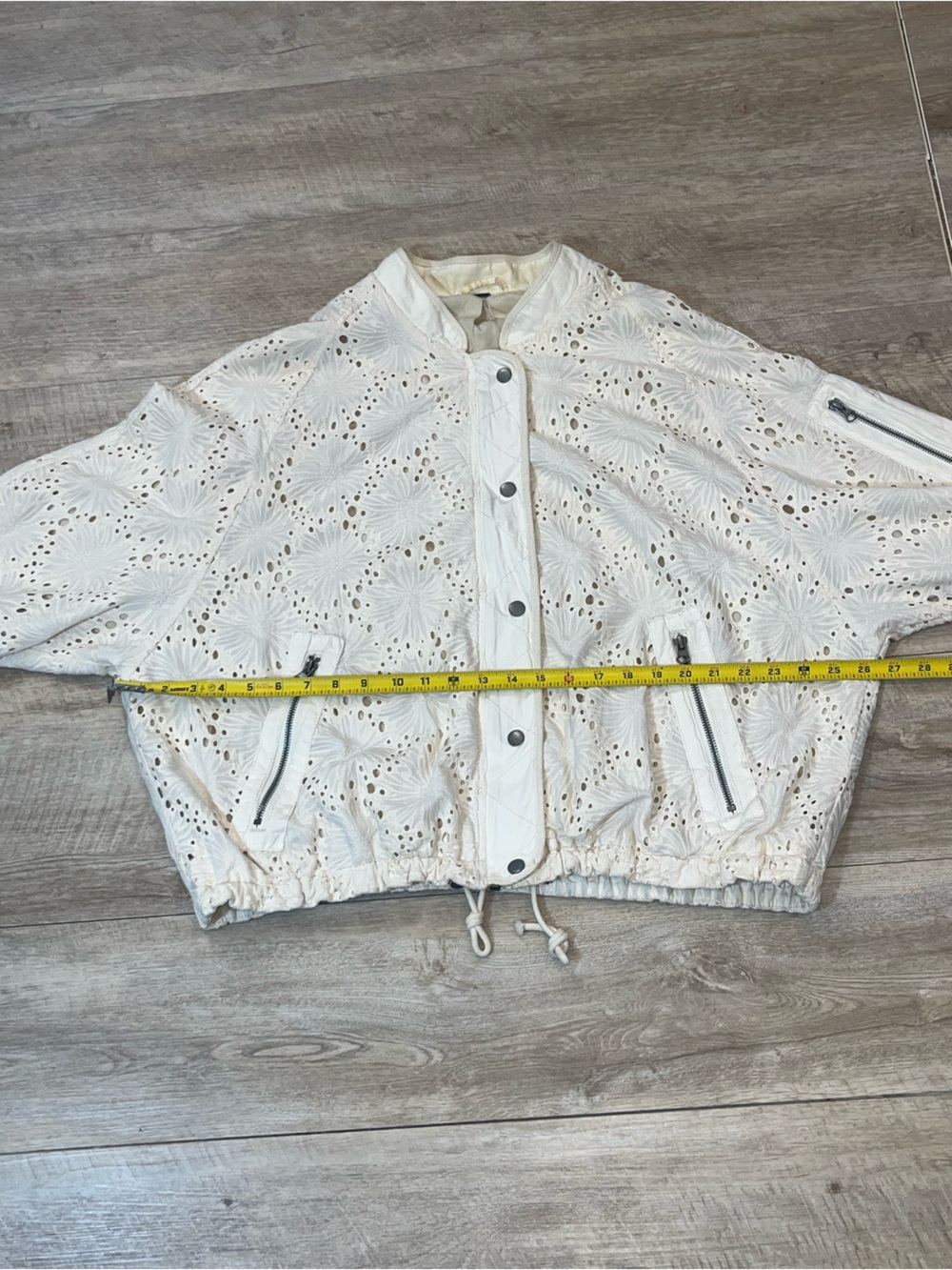 Free People Women’s Daisy Jane Cotton Eyelet Bomber Jacket Size Medium - Picture 9 of 11